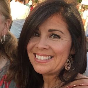 Meet your Posher, Cynthia